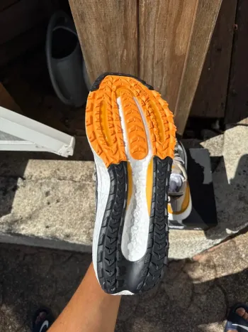 Used Adidas Ultra Boost Light C.RDY bike — image 5 of 10