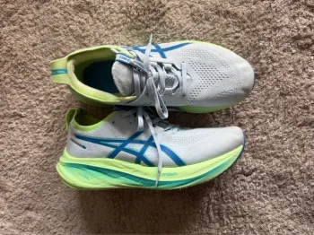Used Asics Gel Nimbus 26 bike — image 4 of 7