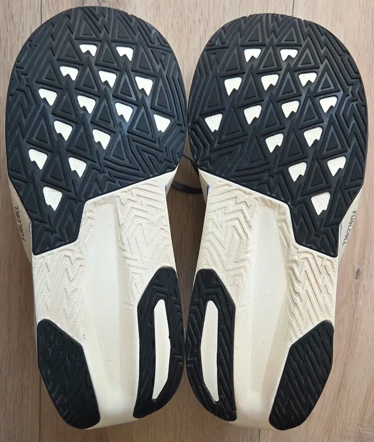 Used New Balance Rebel V5 bike — image 5 of 9