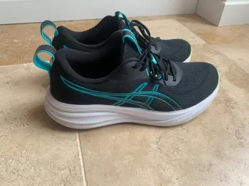 Used Asics Gel Pulse 17 Running Shoes