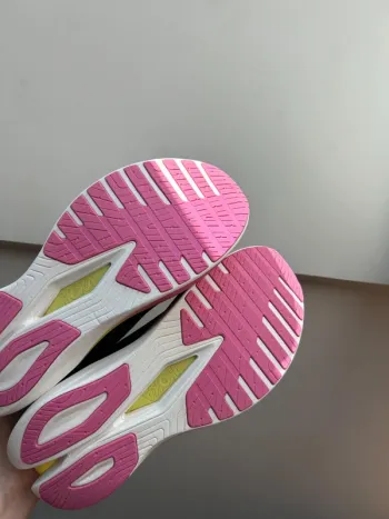 Used Hoka Mach X bike — image 5 of 11
