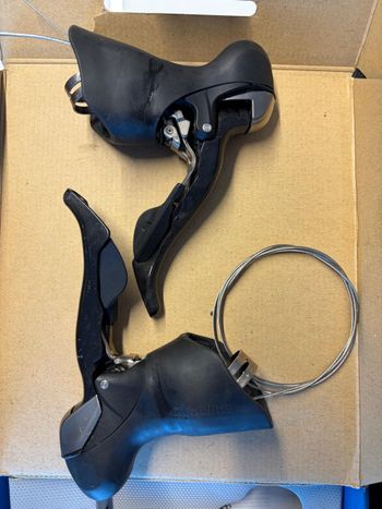 Shimano Ultegra Brake/Shift Levers Drivetrain & Pedals d'occasion