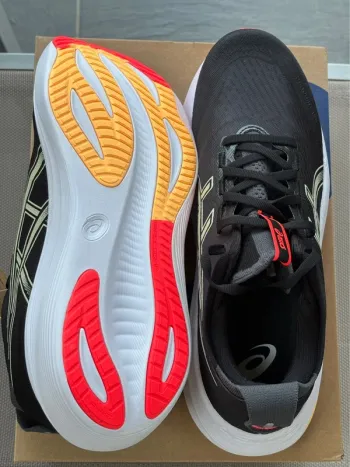 Asics Gel-Nimbus 27 bike usato — immagine 3 di 5