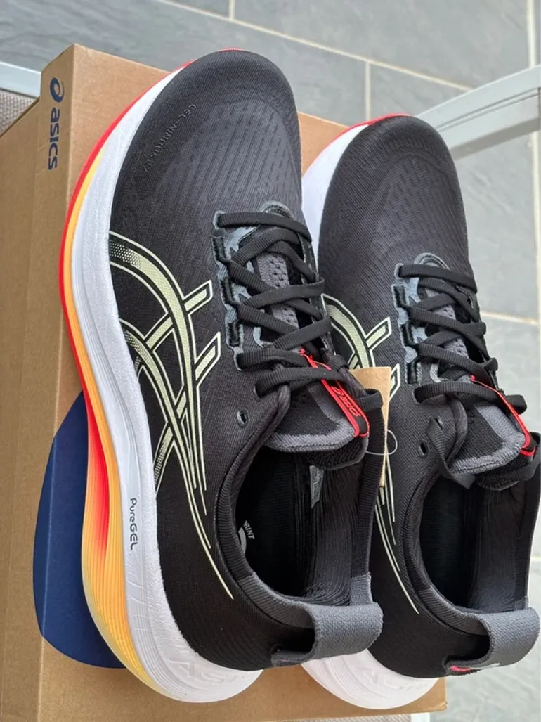 Asics Gel-Nimbus 27 bike usato — immagine 2 di 5