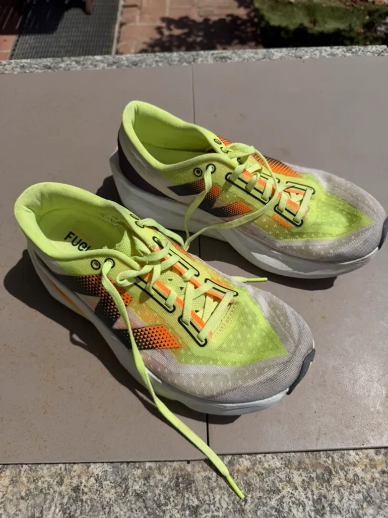 New Balance FuelCell Rebel v4 bike usato — immagine 3 di 7