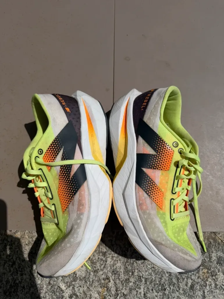 New Balance FuelCell Rebel v4 bike usato — immagine 5 di 7