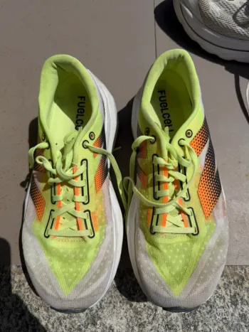 Używany New Balance FuelCell Rebel v4 Running Shoes