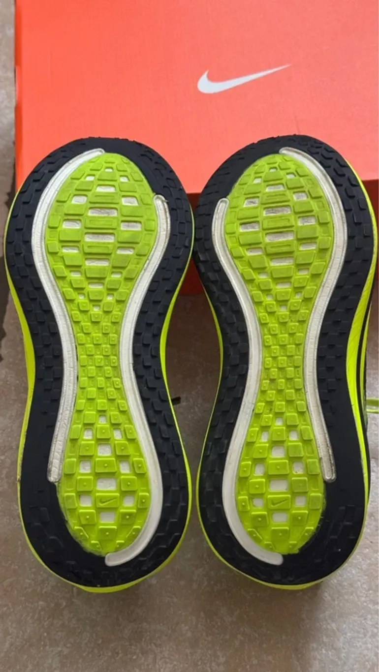 Used Saucony Vomero Plus SE bike — image 8 of 8