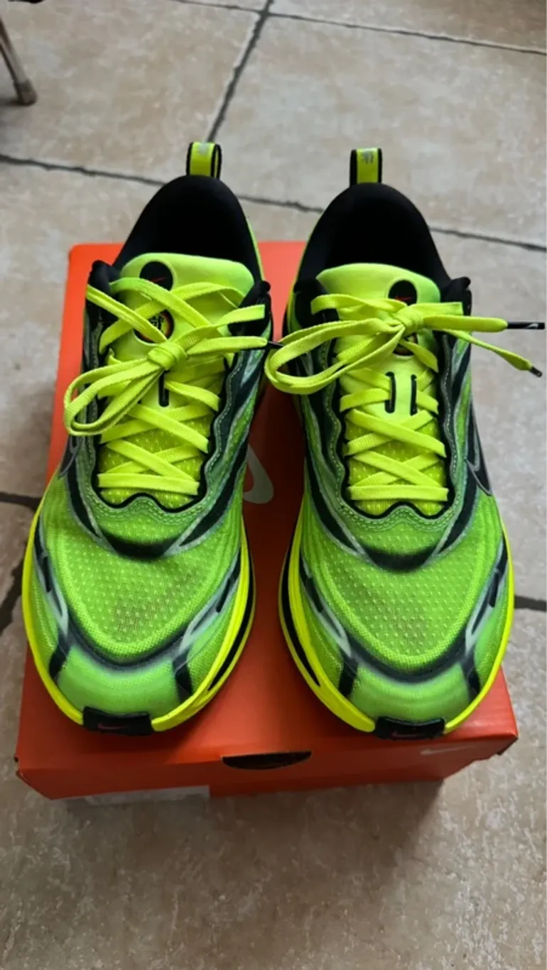 Used Saucony Vomero Plus SE bike — image 6 of 8