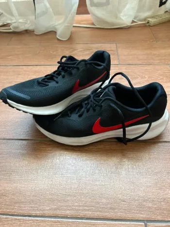 Used Nike Revolution 7 Running Shoes