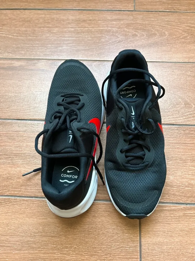 Used Nike Revolution 7 bike — image 6 of 6