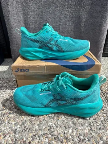 Brugt Asics Novablast 5 bike — billede 2 af 11