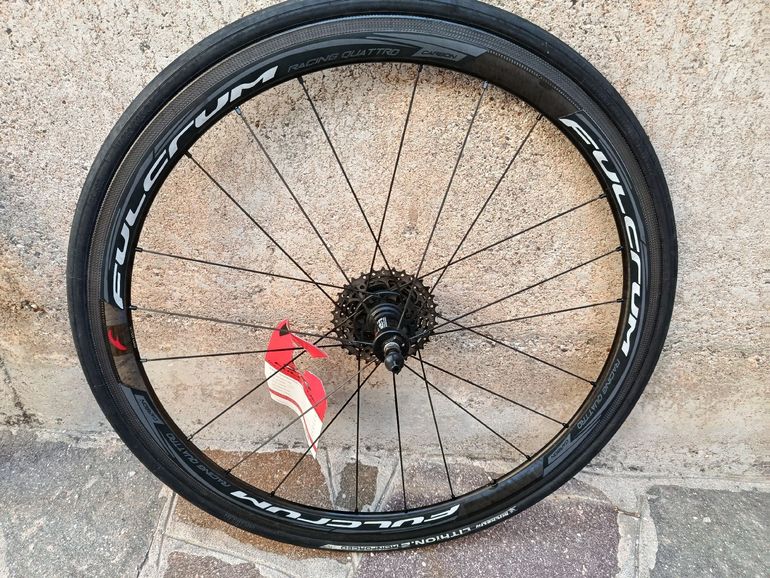 Używany Fulcrum carbon 4 2017 bike — zdjęcie 7 z 15