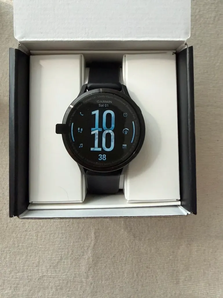 Used Garmin Venu 4 bike — image 2 of 14