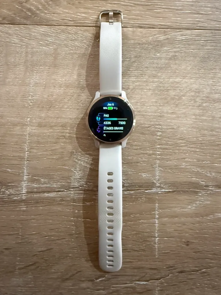 Used Garmin Venu 2S bike — image 2 of 3
