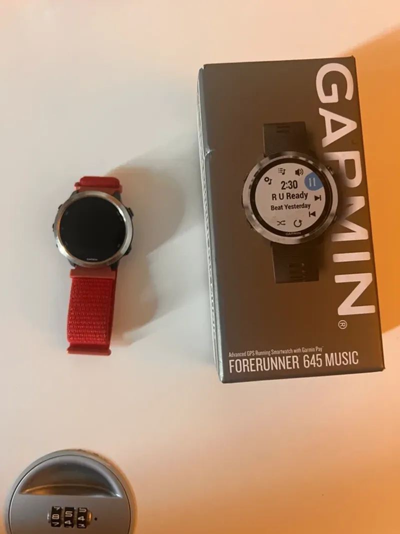 Used Garmin 645 Music Electronics