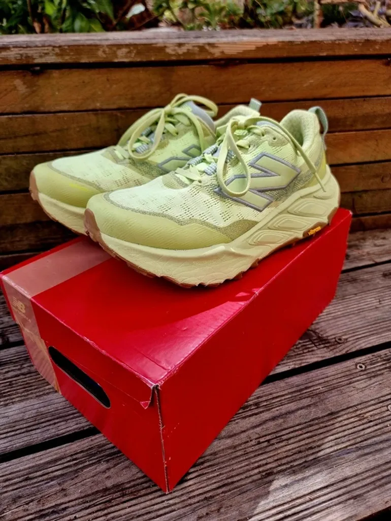 New Balance Hierro V9 bike de segunda mano — imagen 2 de 8