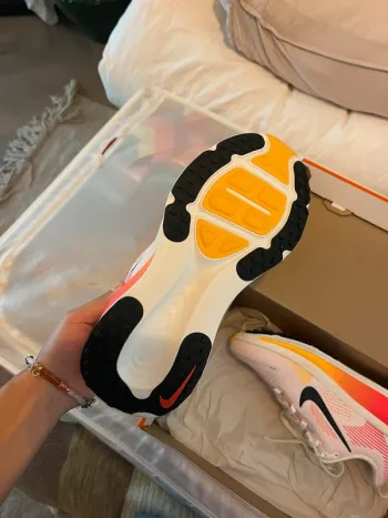 Nike Vomero 18 bike d'occasion — image 3 sur 6