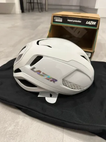 Brugt Lazer Vento Kineticore 2026 Cycling Accessories