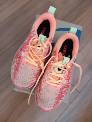 Used Hyper Noosa Tri 16 Running Shoes