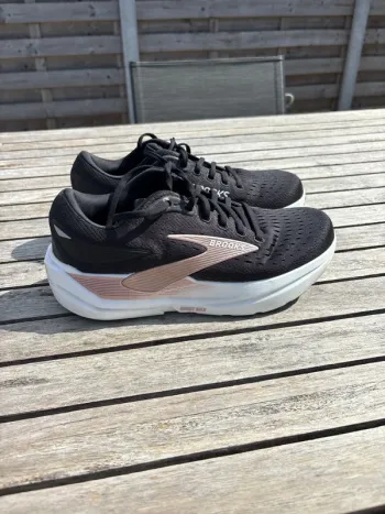Used Brooks Ghost Max Running Shoes