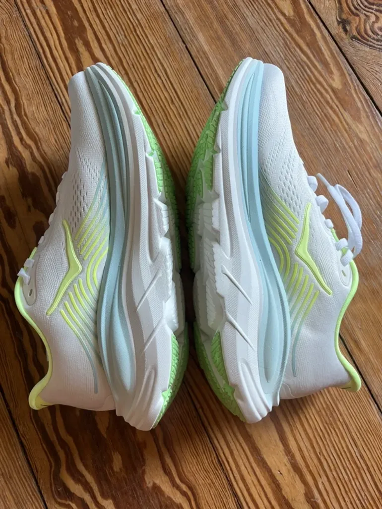Used Hoka Clifton 11 bike — image 4 of 8