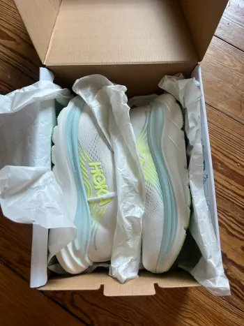 Used Hoka Clifton 11 bike — image 8 of 8
