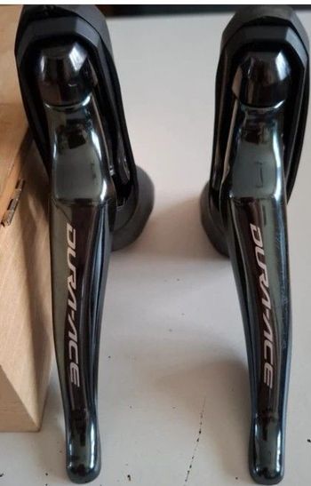 Tweedehands Shimano Dura Ace 11-speed Levers Brakes