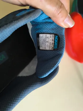 Used Hoka Unisex Running Shoes bike — image 4 of 5
