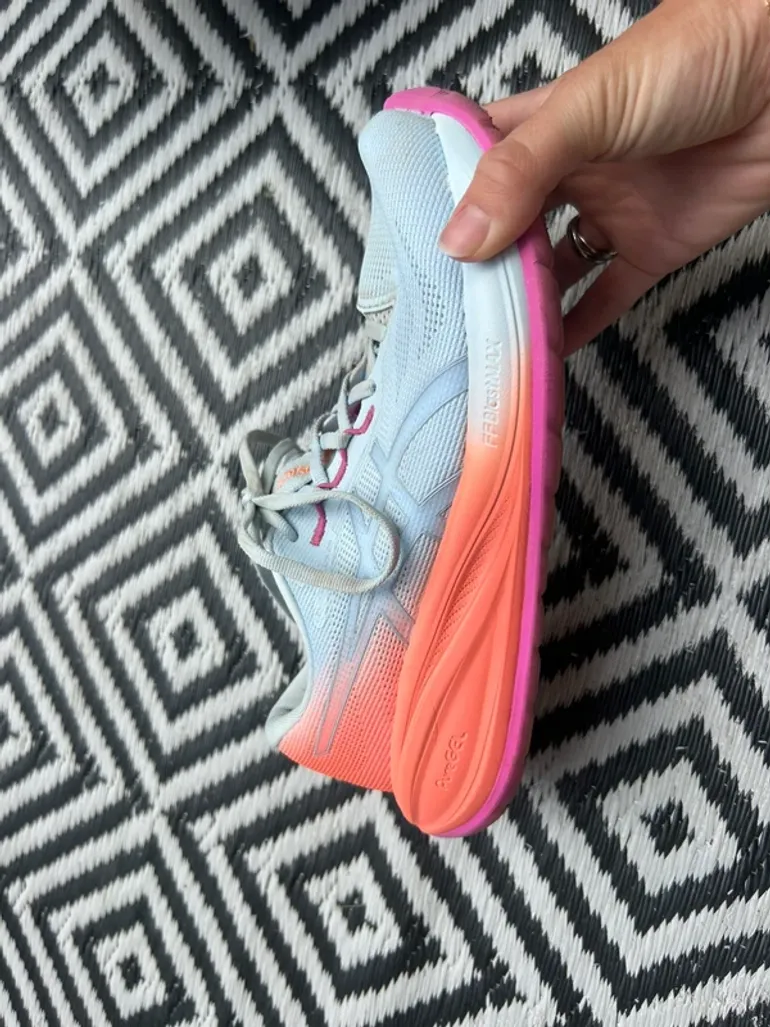 Asics Gel Cumulus 28 bike d'occasion — image 4 sur 9