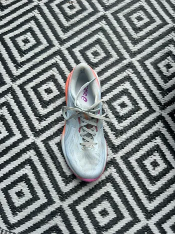 Asics Gel Cumulus 28 bike d'occasion — image 6 sur 9
