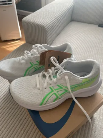 Used Asics Laufschuhe Running Shoes