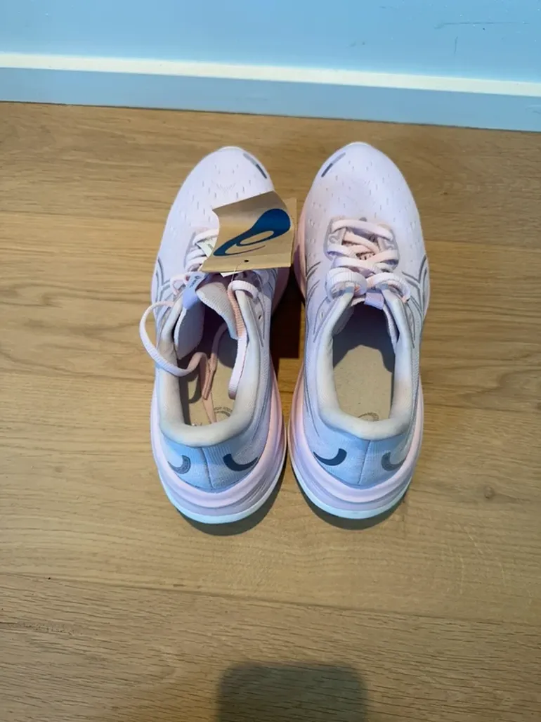 Tweedehands Asics Gel Cumulus 26 bike — afbeelding 6 van 7