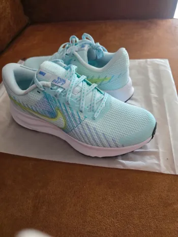 Used Nike Run Defy Running Shoes