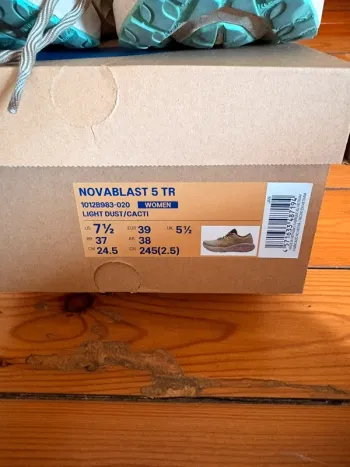 Käytetty Asics Novablast 5 TR bike — kuva 5 / 5