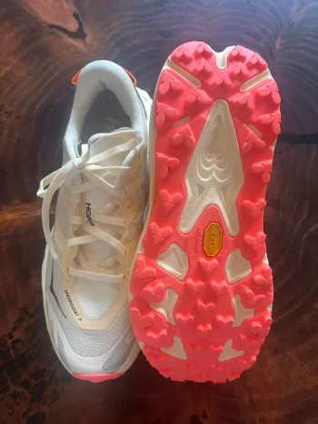 Used Hoka Speedgoat 7 bike — image 3 of 4