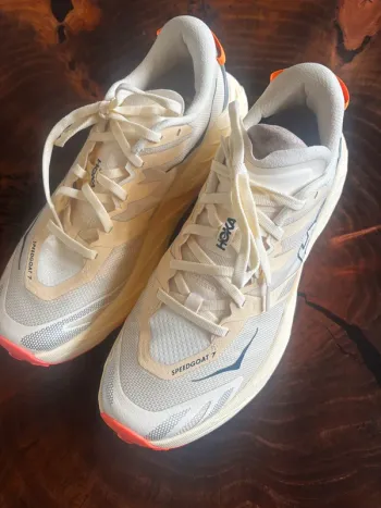 Used Hoka Speedgoat 7 Running Shoes