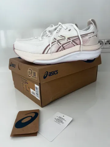 Asics Running Shoes Women Running Shoes d'occasion