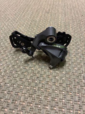 Gebrauchtes Shimano RD-6800 Drivetrain & Pedals
