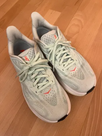 Used Hoka Cliffton 10 bike — image 3 of 8