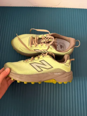 Używany New Balance Fuelcell Rebel Trail Running Shoes