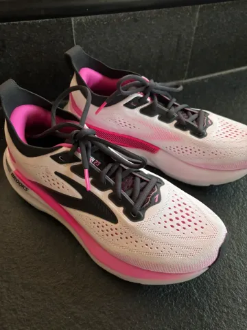 Käytetty Brooks Glycerin 23 GTS Running Shoes
