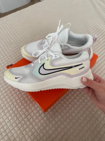 Used Nike Cosmic Runner bike — image 2 of 4