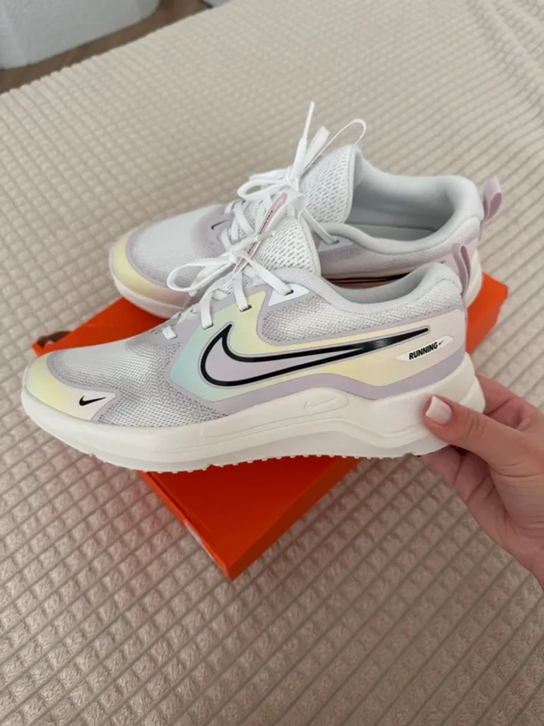 Used Nike Cosmic Runner bike — image 2 of 4