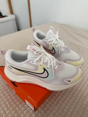 Brugt Nike Cosmic Runner Running Shoes