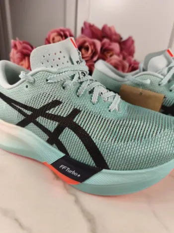 Asics FF Turbo bike de segunda mano — imagen 2 de 10