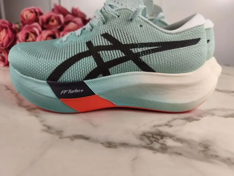 Asics FF Turbo bike de segunda mano — imagen 5 de 10