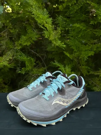 Used Lightweight Peregrine 11 Running Shoes