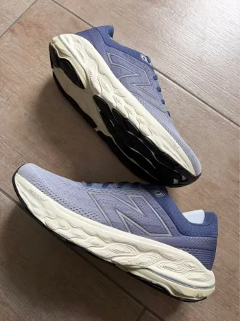 Gebrauchtes New Balance Fresh Foam X 860 v14 bike — Bild 2 von 4