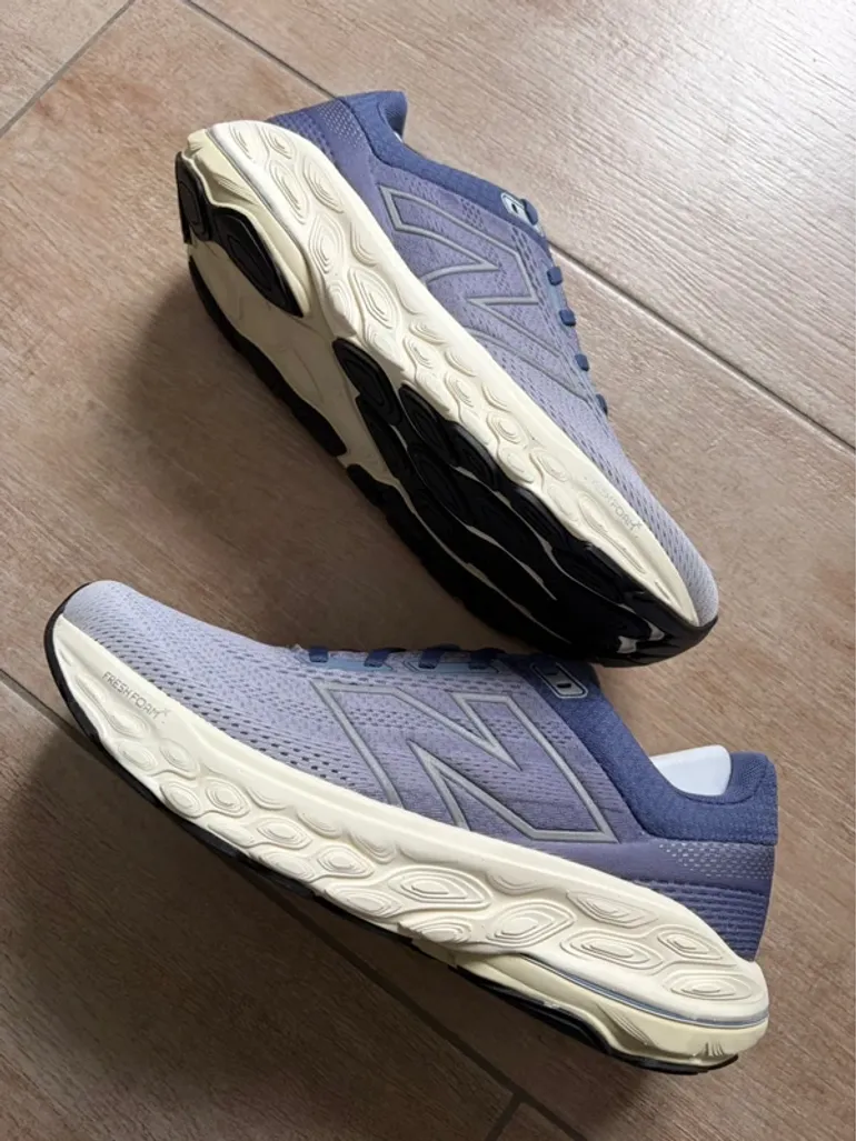 Gebrauchtes New Balance Fresh Foam X 860 v14 bike — Bild 2 von 4